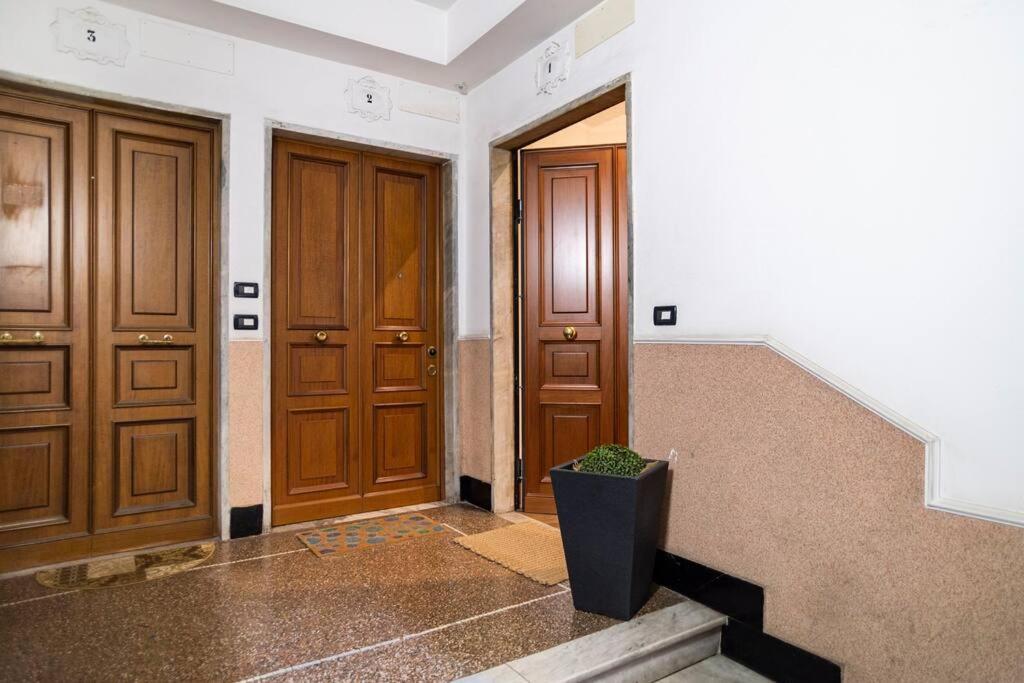 Apartamento Lily'S - Near Harbor And Downtown With Terrace - Italy Flat Vacation Génova Exterior foto