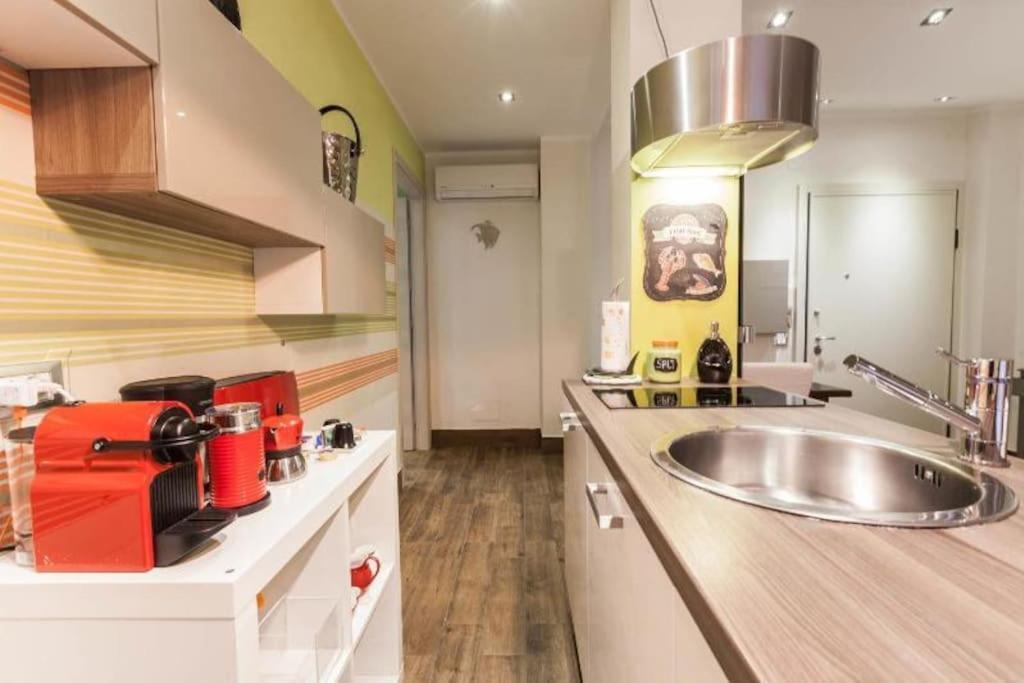 Apartamento Lily'S - Near Harbor And Downtown With Terrace - Italy Flat Vacation Génova Exterior foto